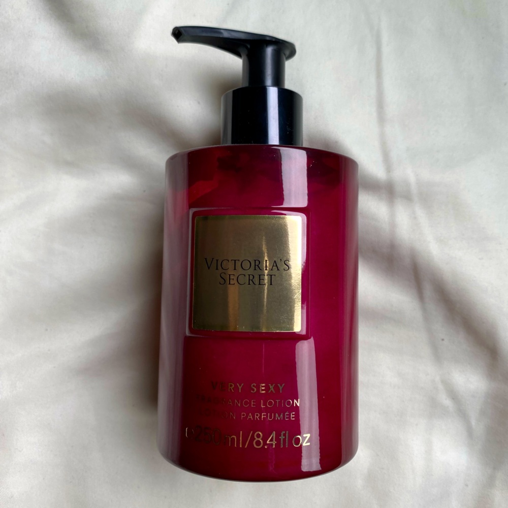 Victoria’s Secret Very Sexy fragrance lotion